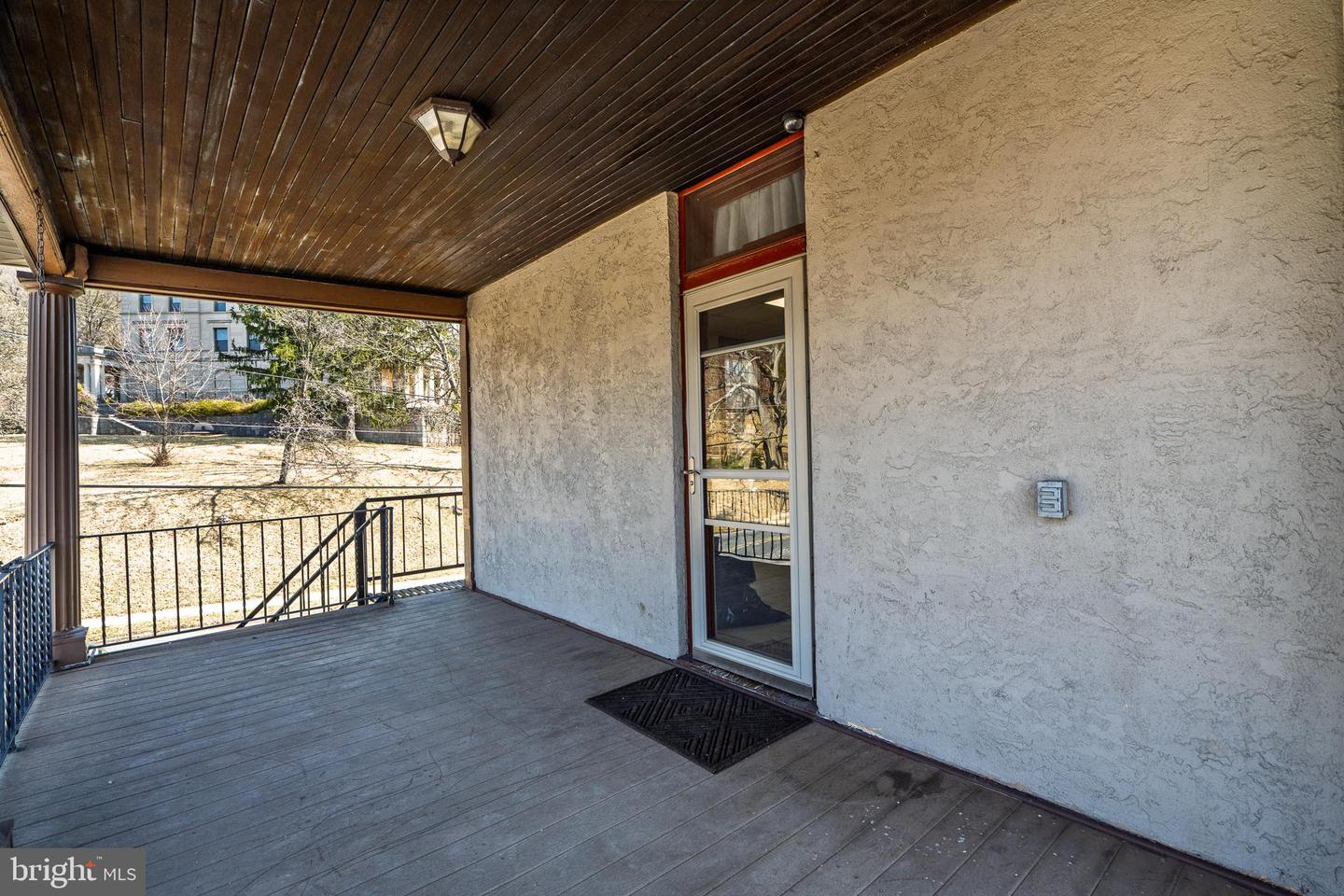1257 Eckert Ave Property Photo 9