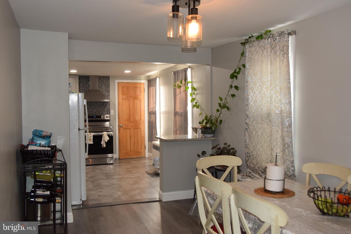 1124 Spruce St Property Photo 8