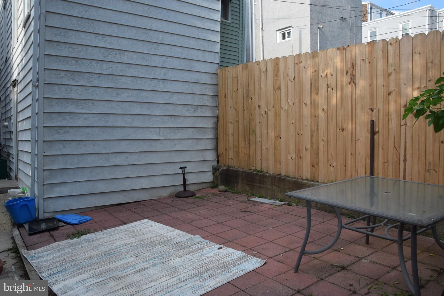 1124 Spruce St Property Photo 23