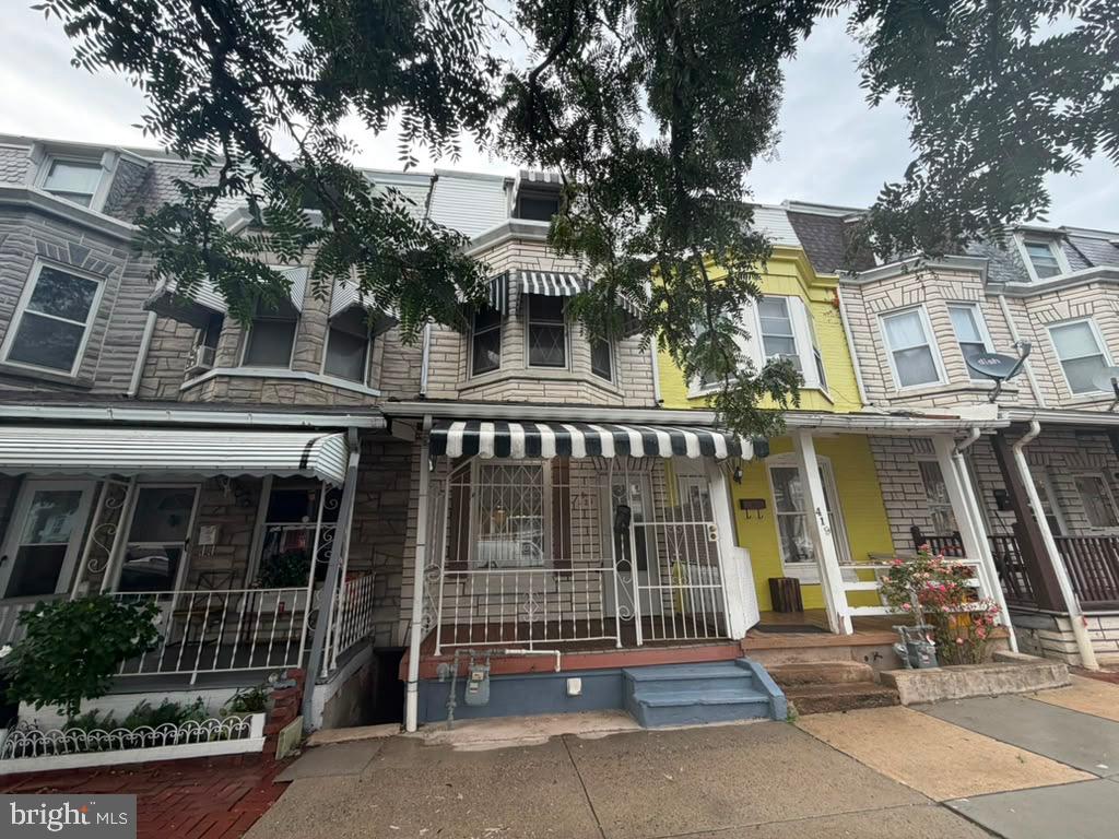 421 W Windsor St Property Photo 1