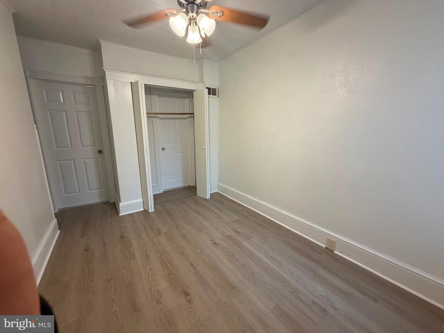 421 W Windsor St Property Photo 20
