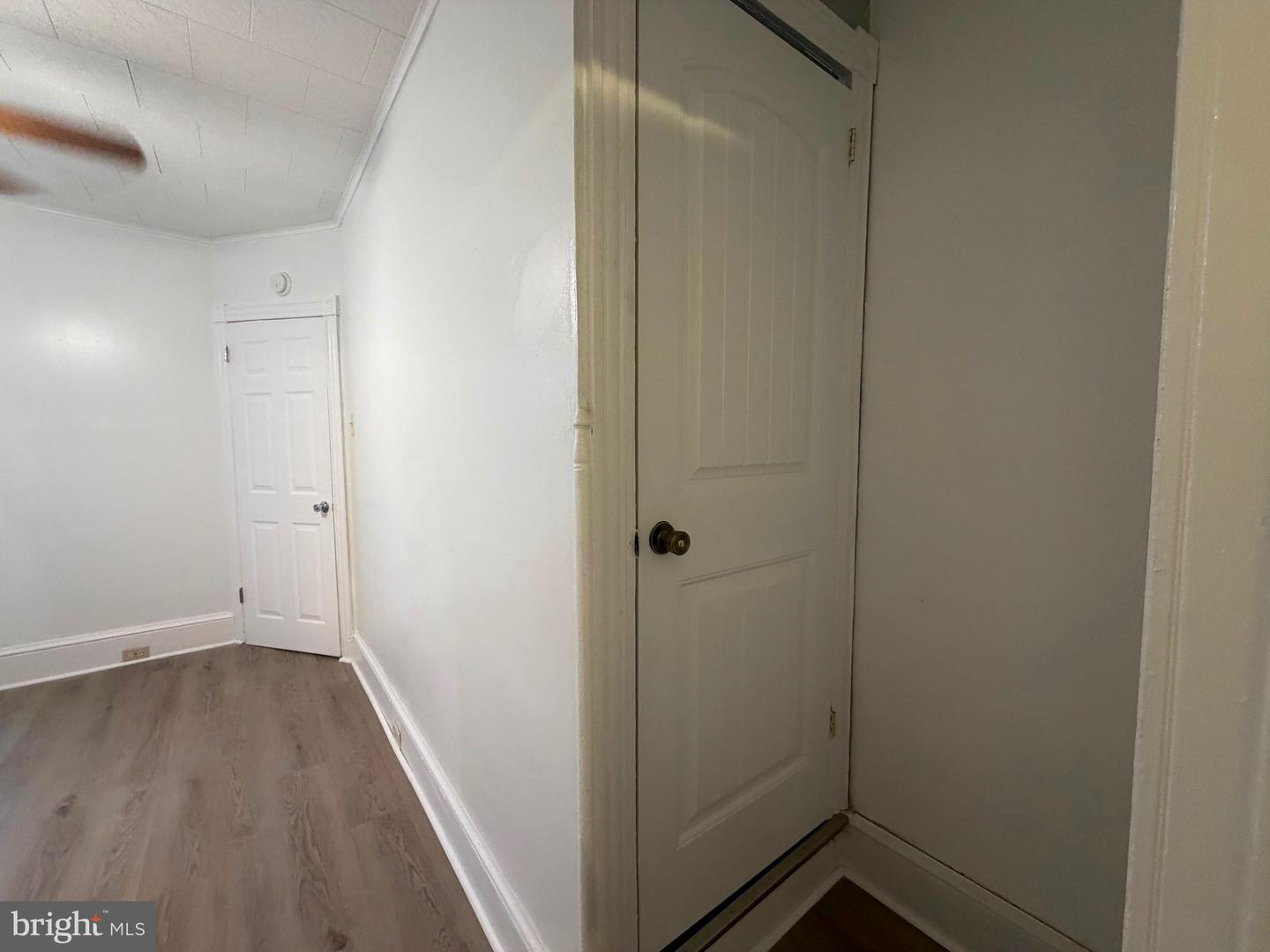 421 W Windsor St Property Photo 30