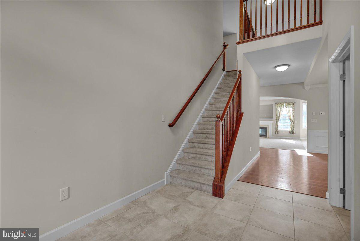 1004 Helm Ln Property Photo 4