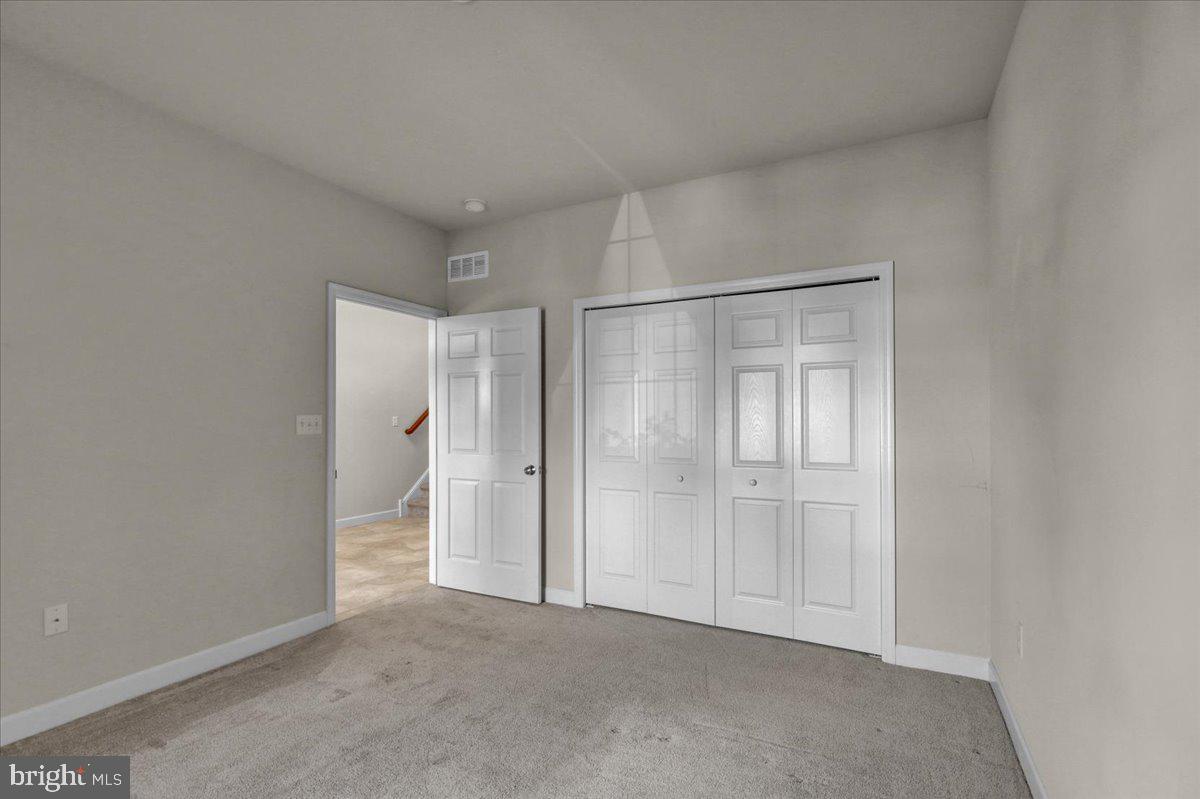 1004 Helm Ln Property Photo 5