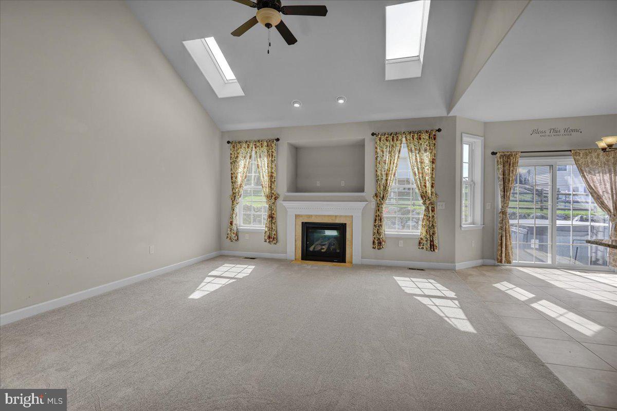 1004 Helm Ln Property Photo 10