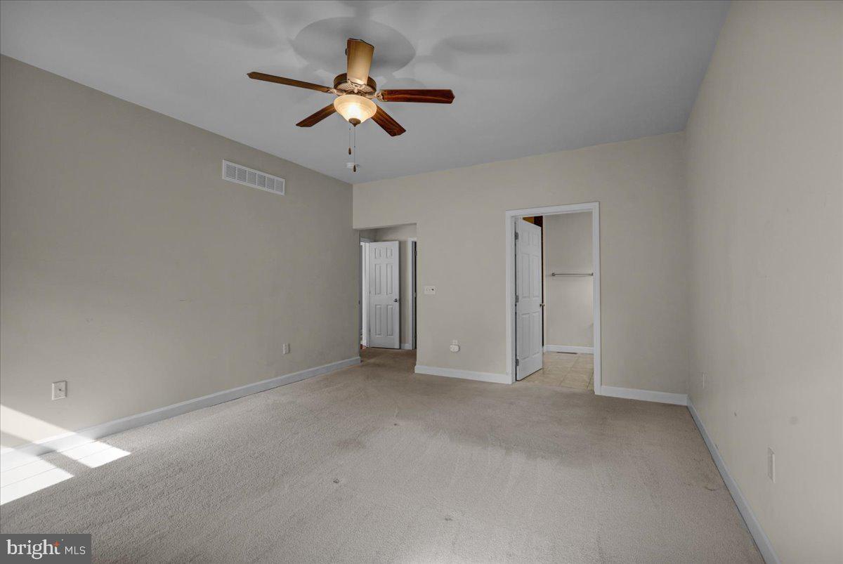 1004 Helm Ln Property Photo 21