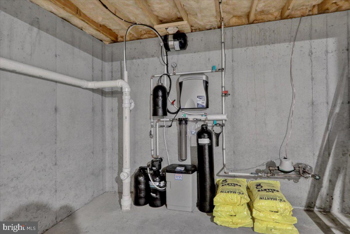 1004 Helm Ln Property Photo 32