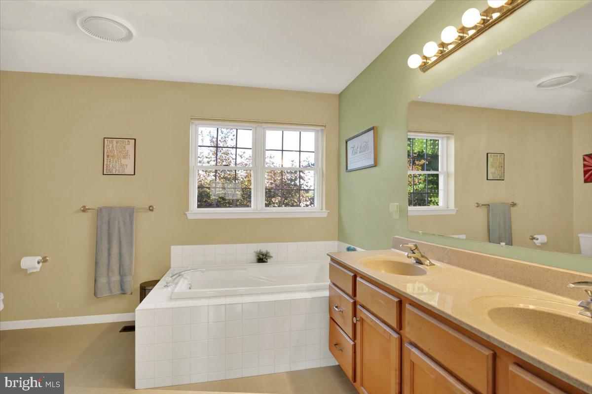 49 Pennwood Dr Property Photo 31