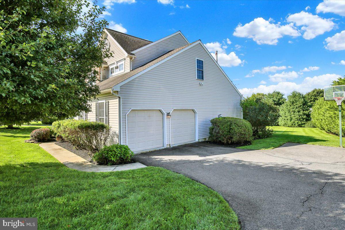 49 Pennwood Dr Property Photo 46