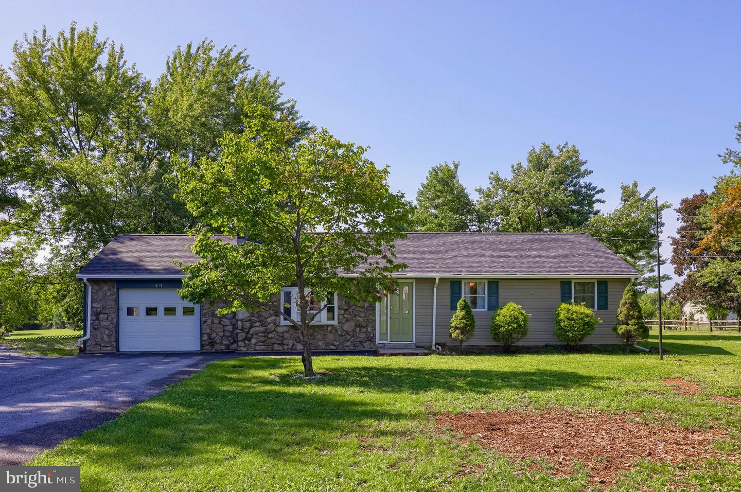 414 Schubert Rd Property Photo 1