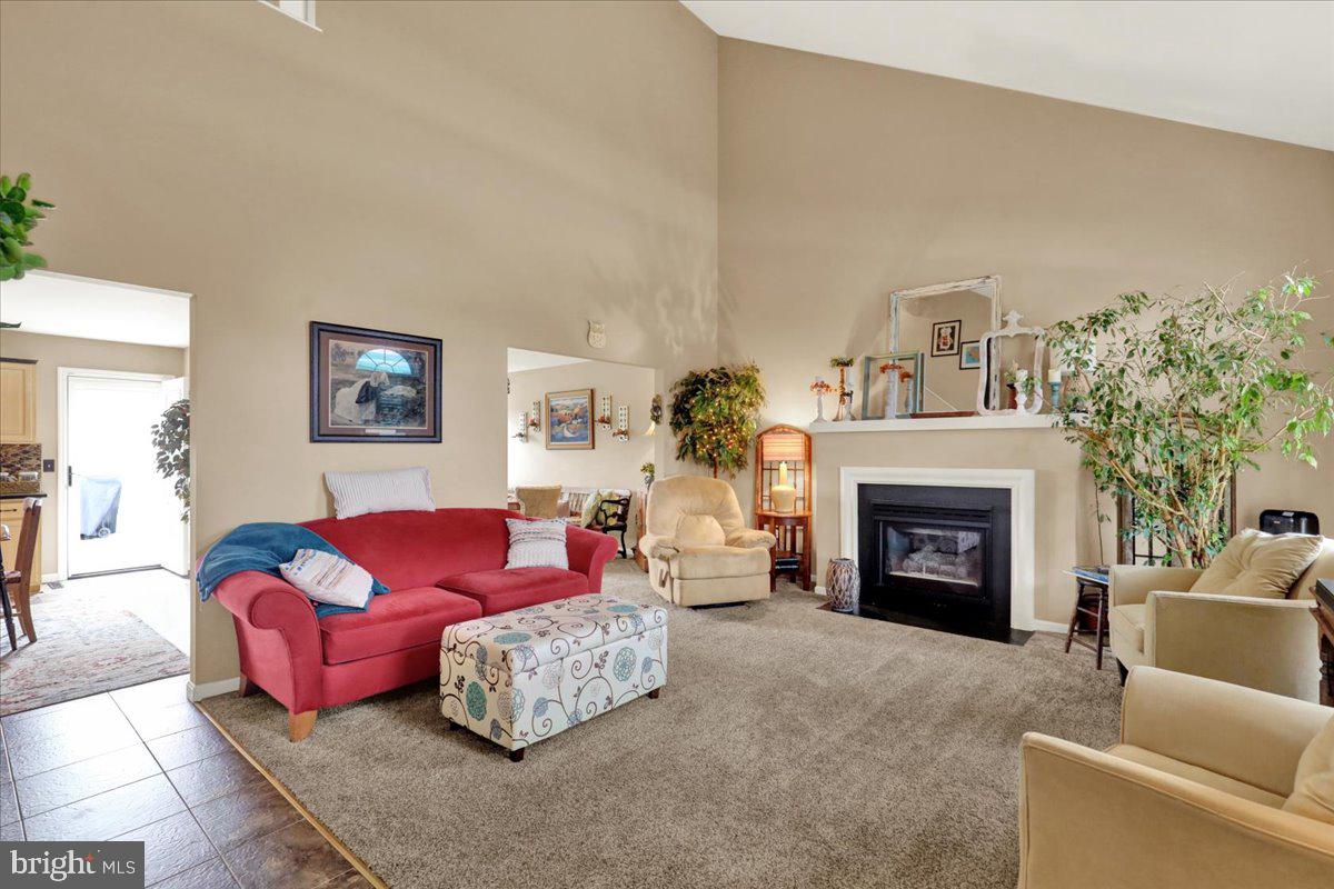 2401 John Henry Dr Property Photo 12