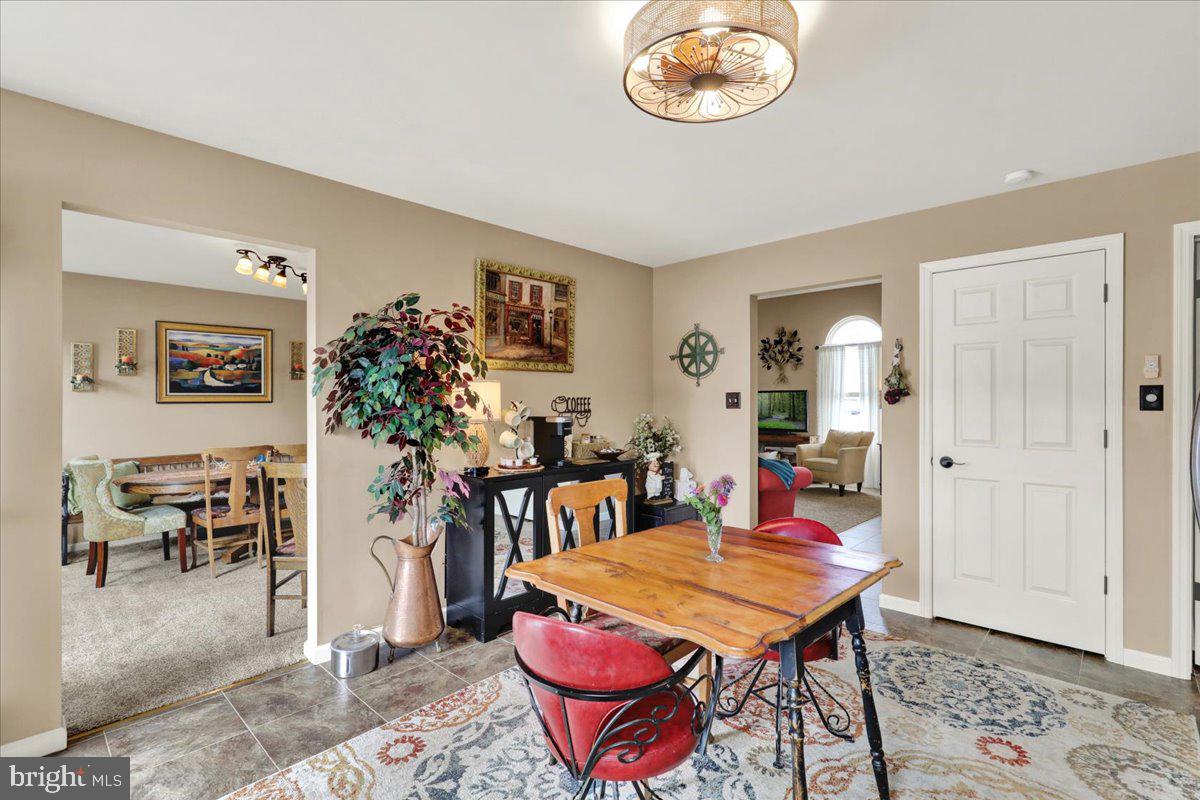 2401 John Henry Dr Property Photo 16