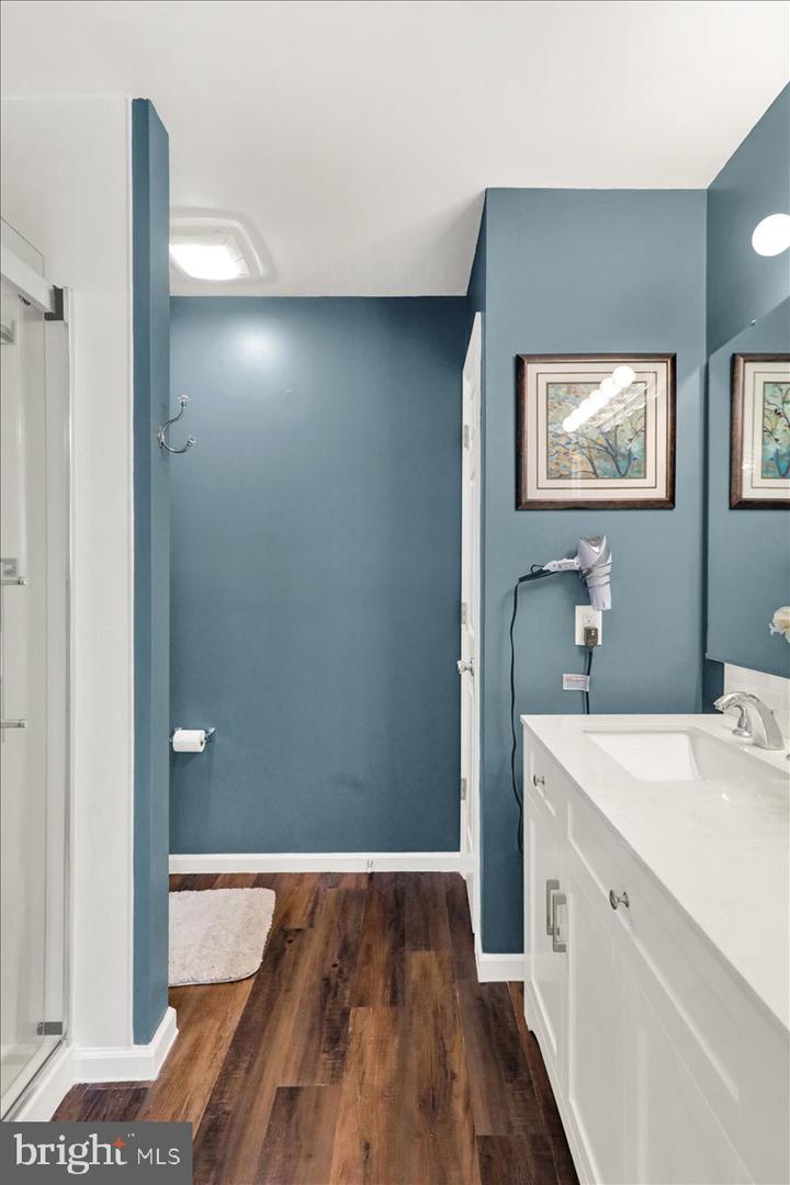 2401 John Henry Dr Property Photo 23