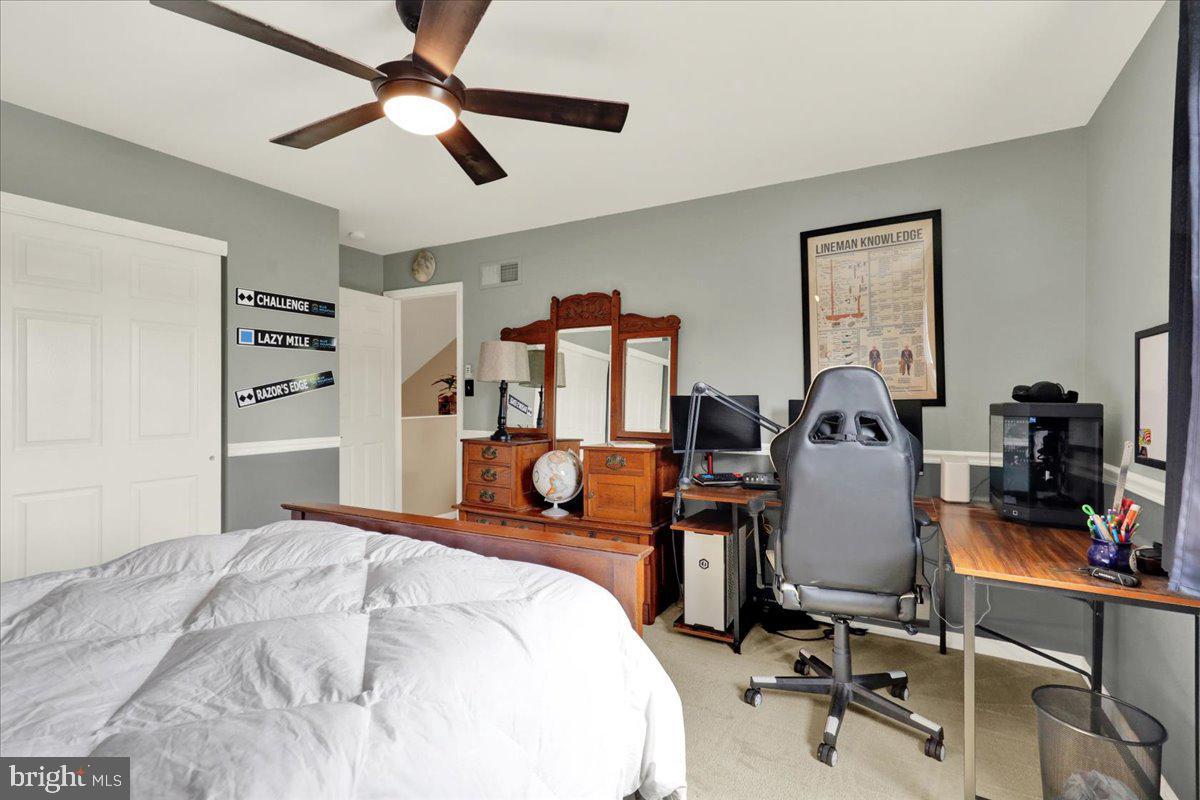 2401 John Henry Dr Property Photo 26