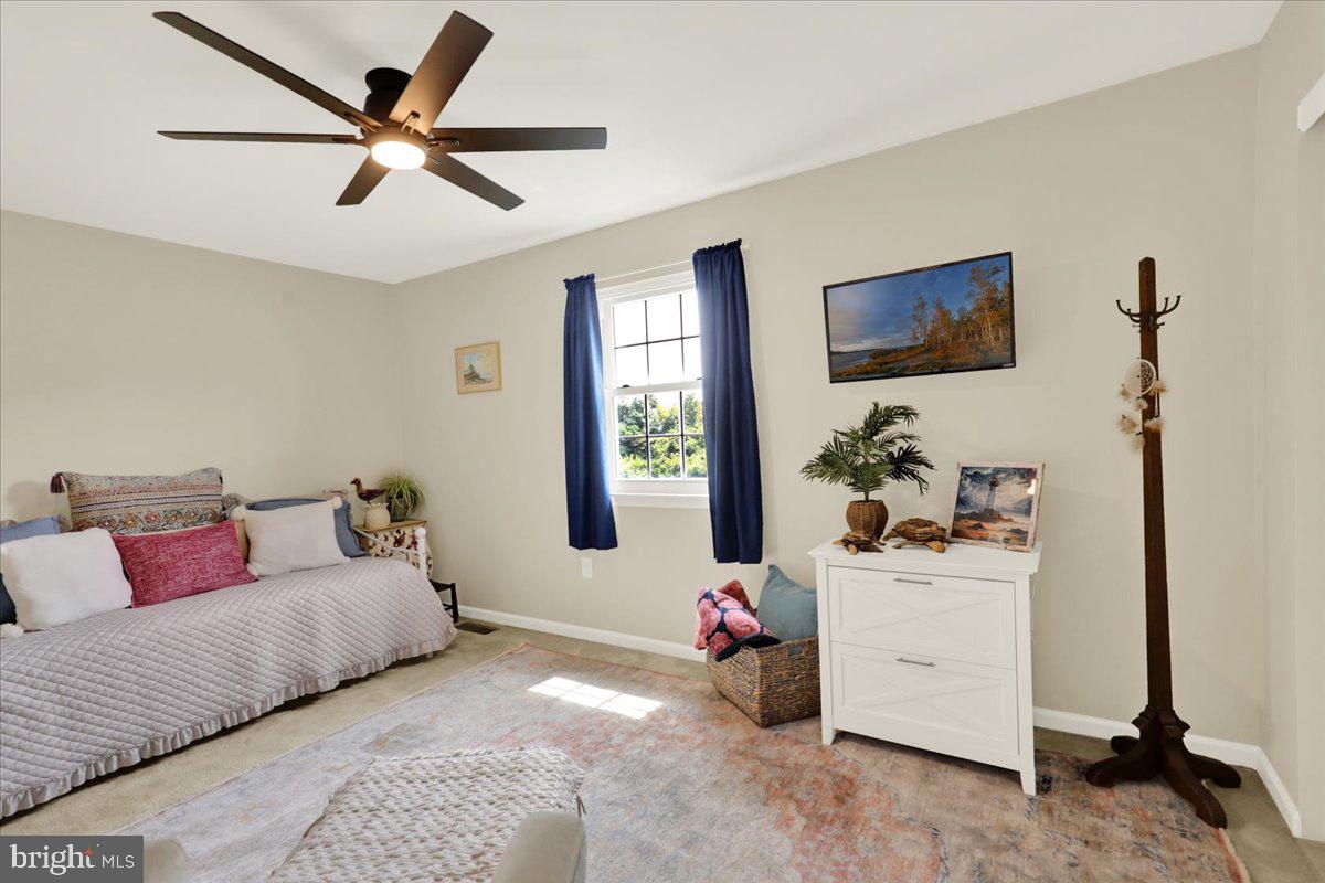 2401 John Henry Dr Property Photo 30