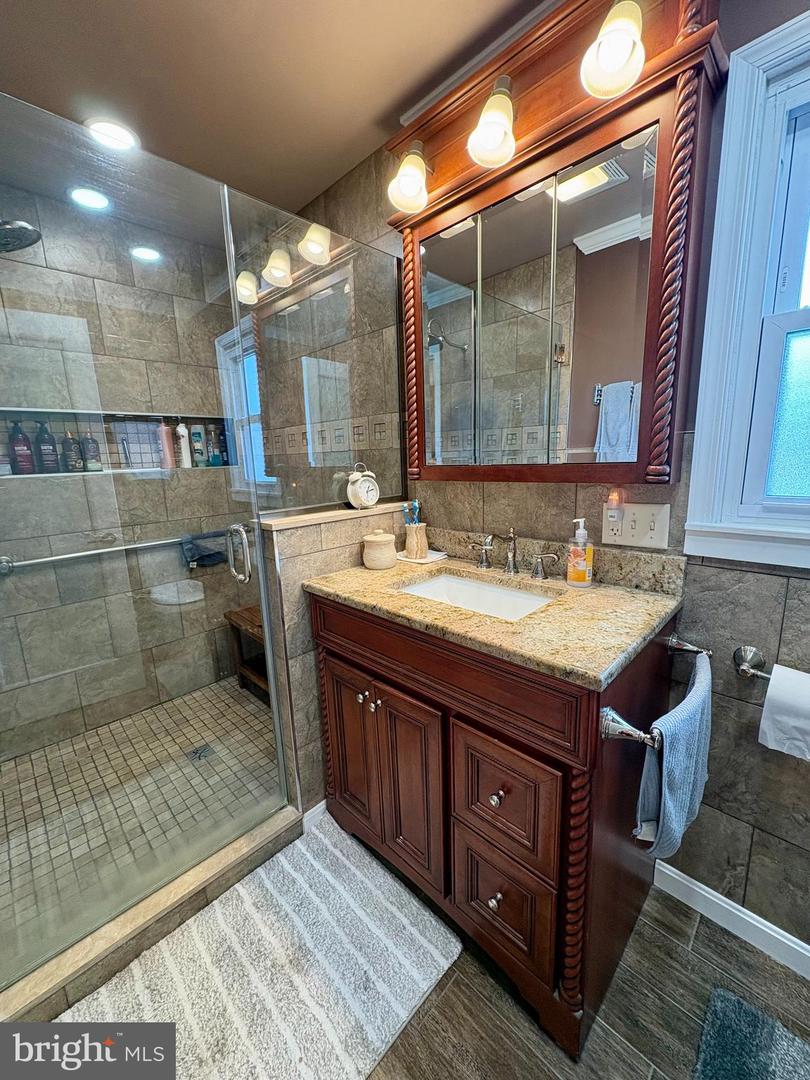 82 Clay Rd Property Photo 16
