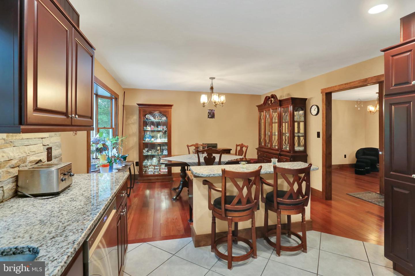 19 Woods Ln Property Photo 14