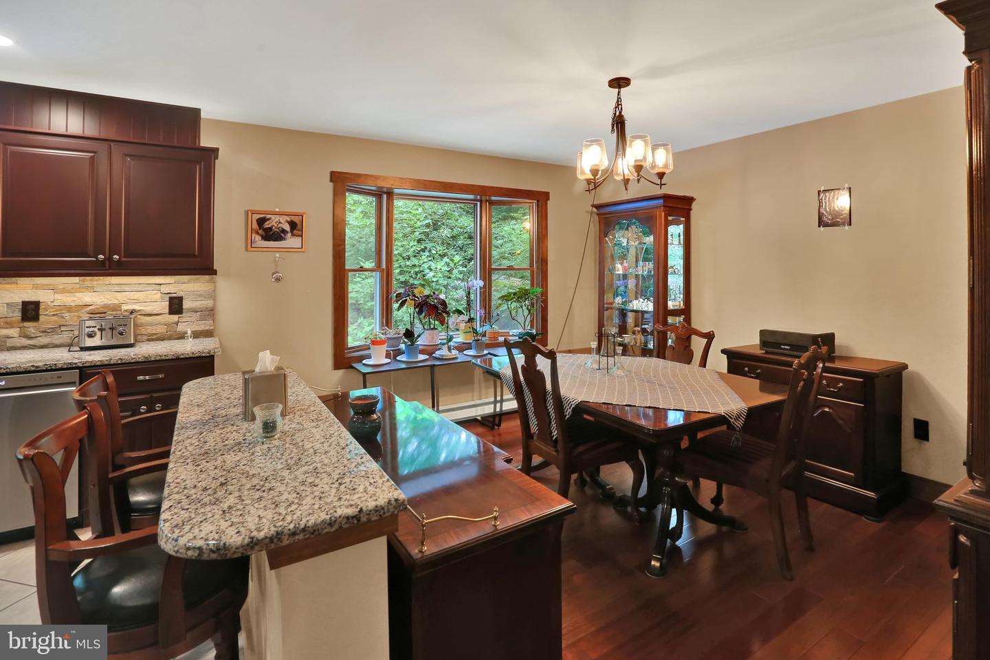 19 Woods Ln Property Photo 17