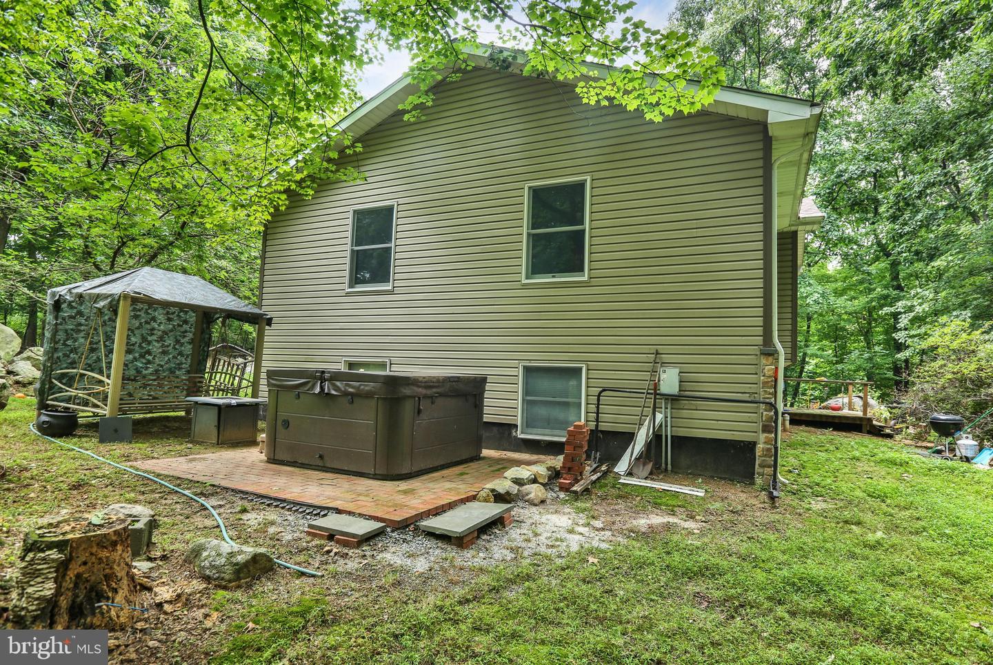 19 Woods Ln Property Photo 39