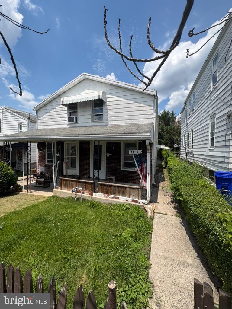 1113 ELM ST Property Photo 1