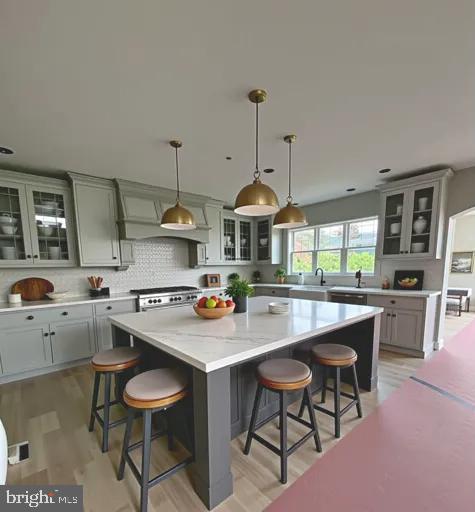 6 Ligaro Way #17 Property Photo 6