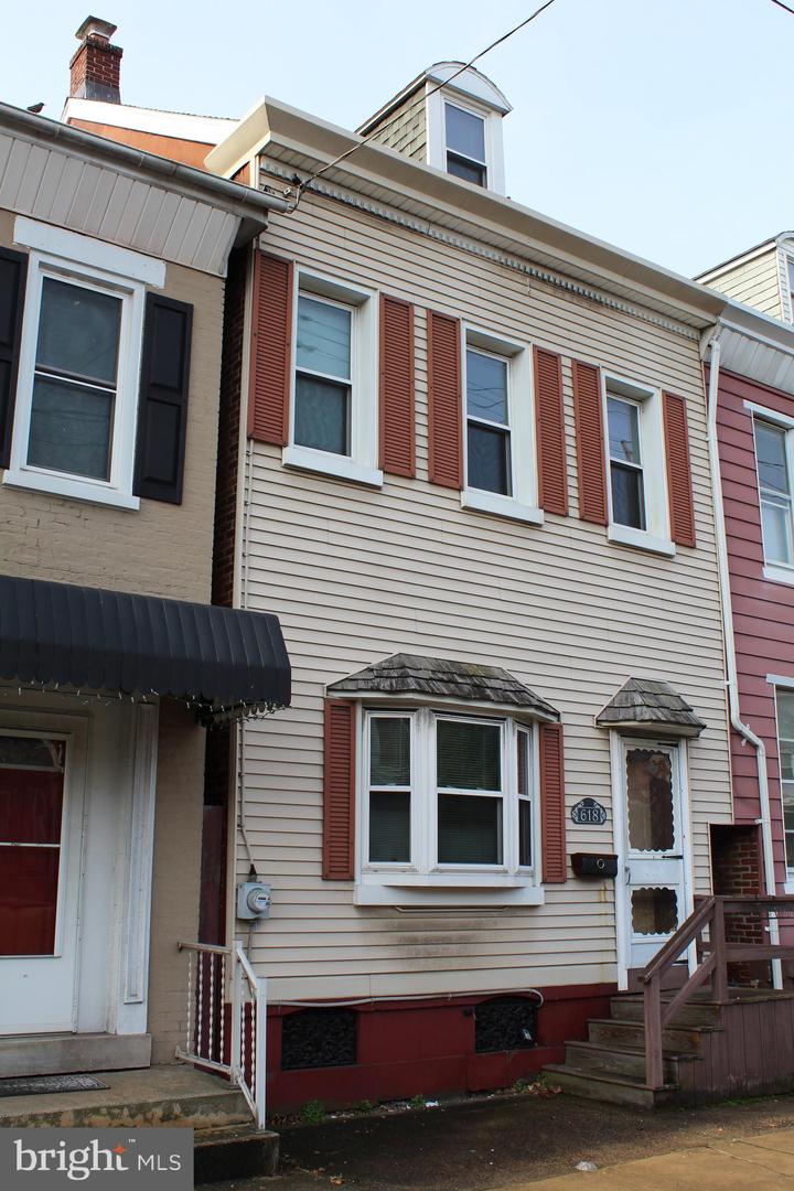 618 E PHILADELPHIA AVE Property Photo 1