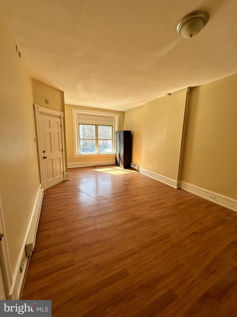 337 Franklin St #a Property Photo 2
