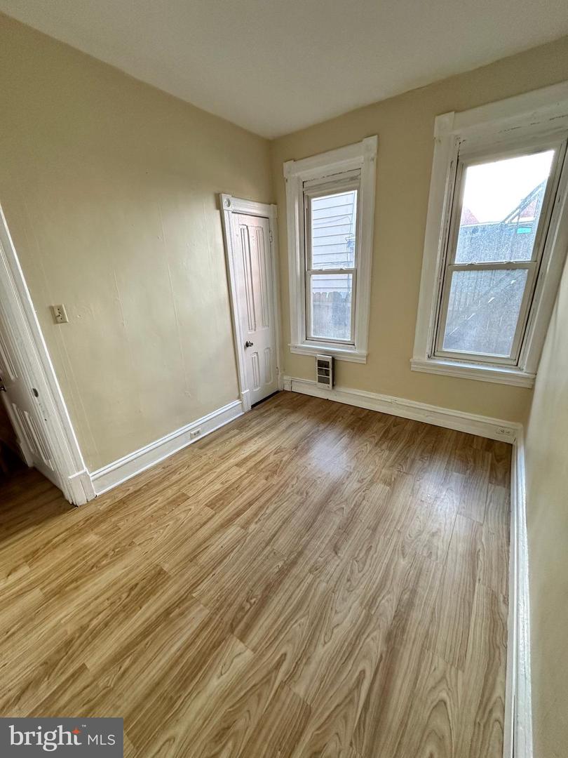 337 Franklin St #a Property Photo 6