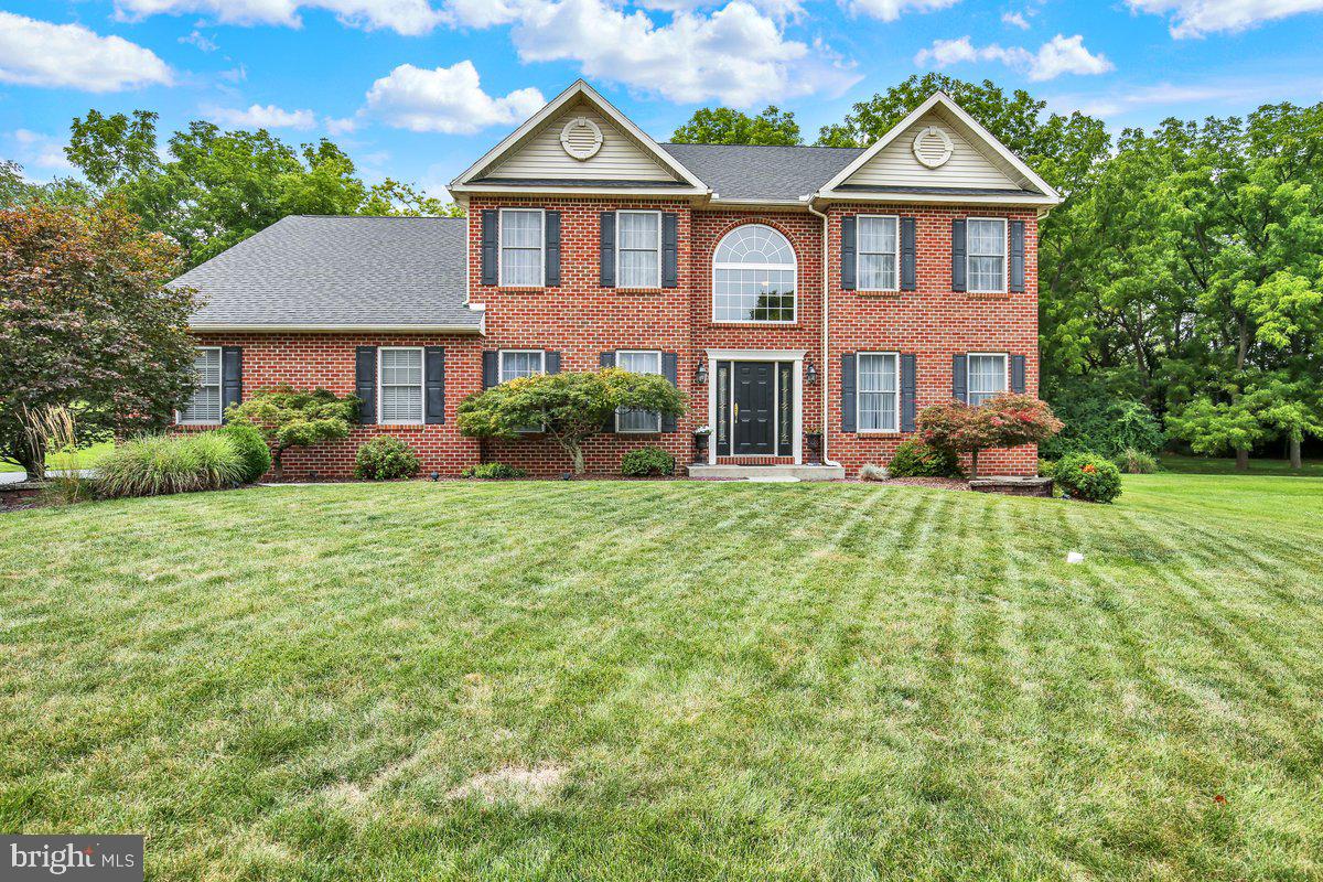 14 Lady Diana Dr Property Photo 3