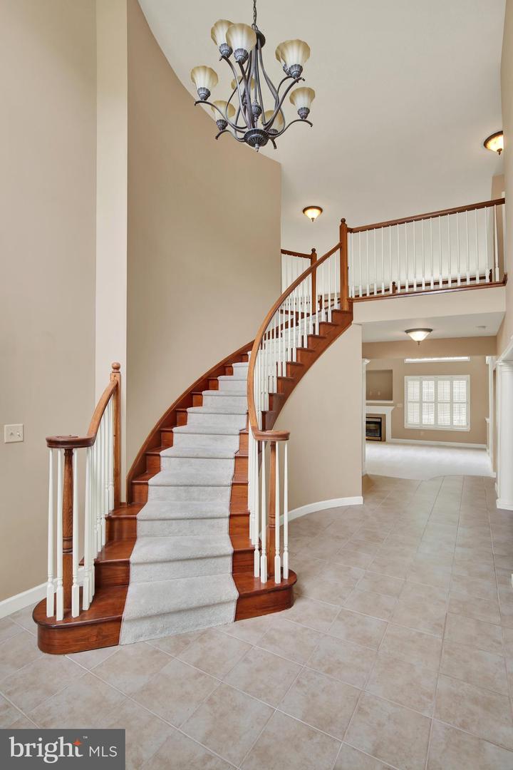 14 Lady Diana Dr Property Photo 11