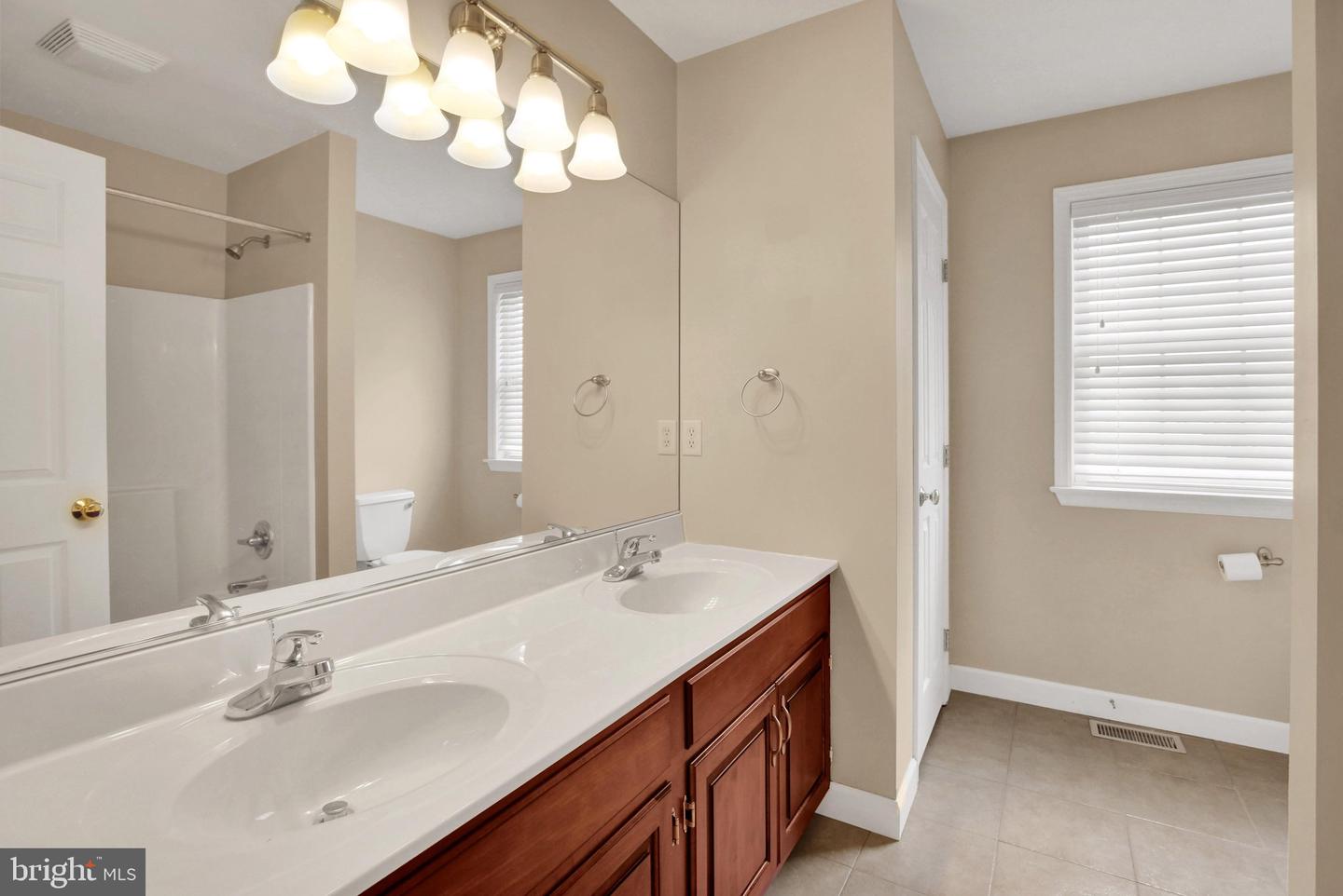 14 Lady Diana Dr Property Photo 45