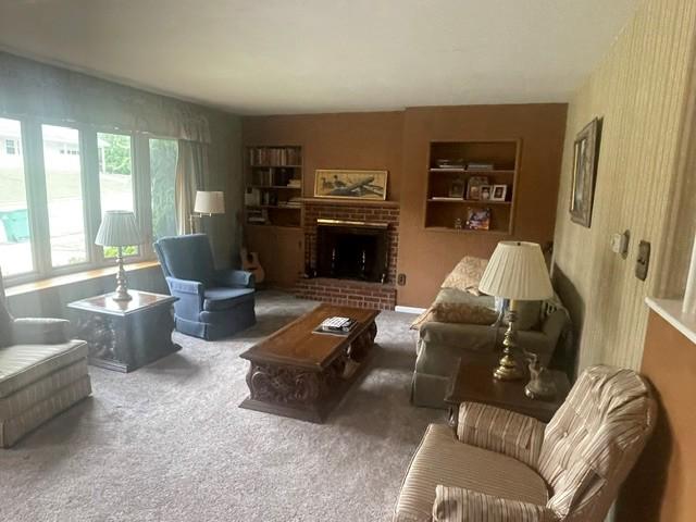 1821 Colony Dr Property Photo 3