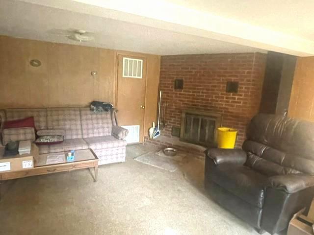 1821 Colony Dr Property Photo 20