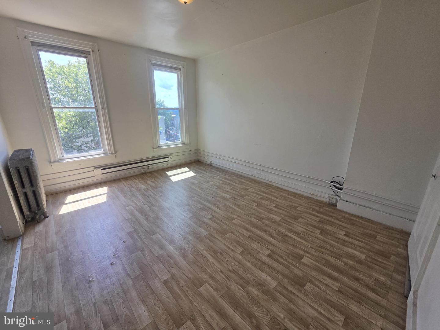 1011 Penn St #3 Property Photo 2