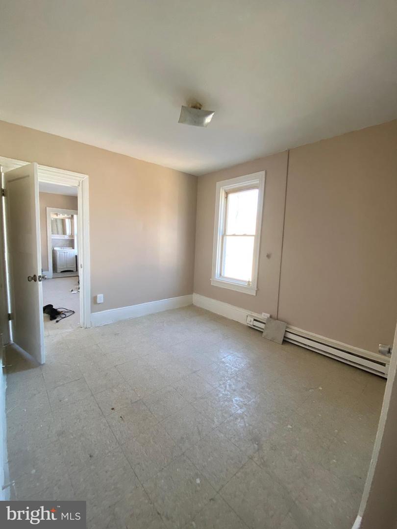 22 Orange St Property Photo 8