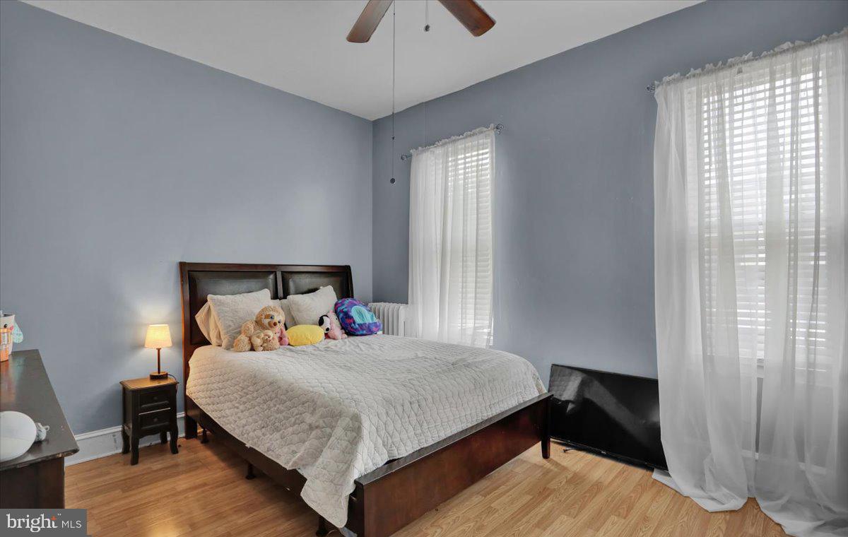 526 Windsor St Property Photo 11