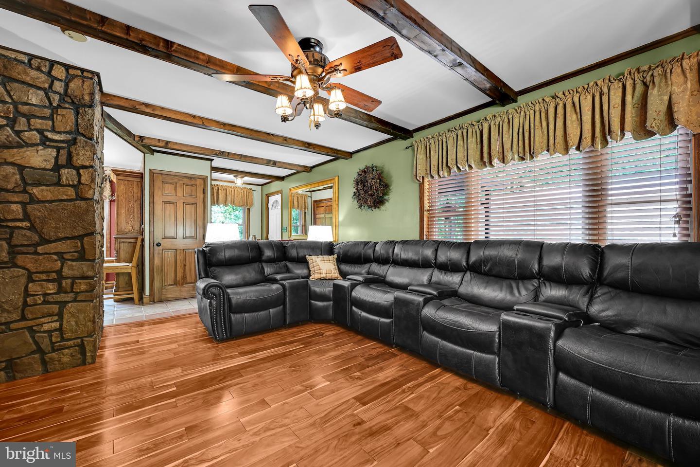 202 Stewart Ln Property Photo 16