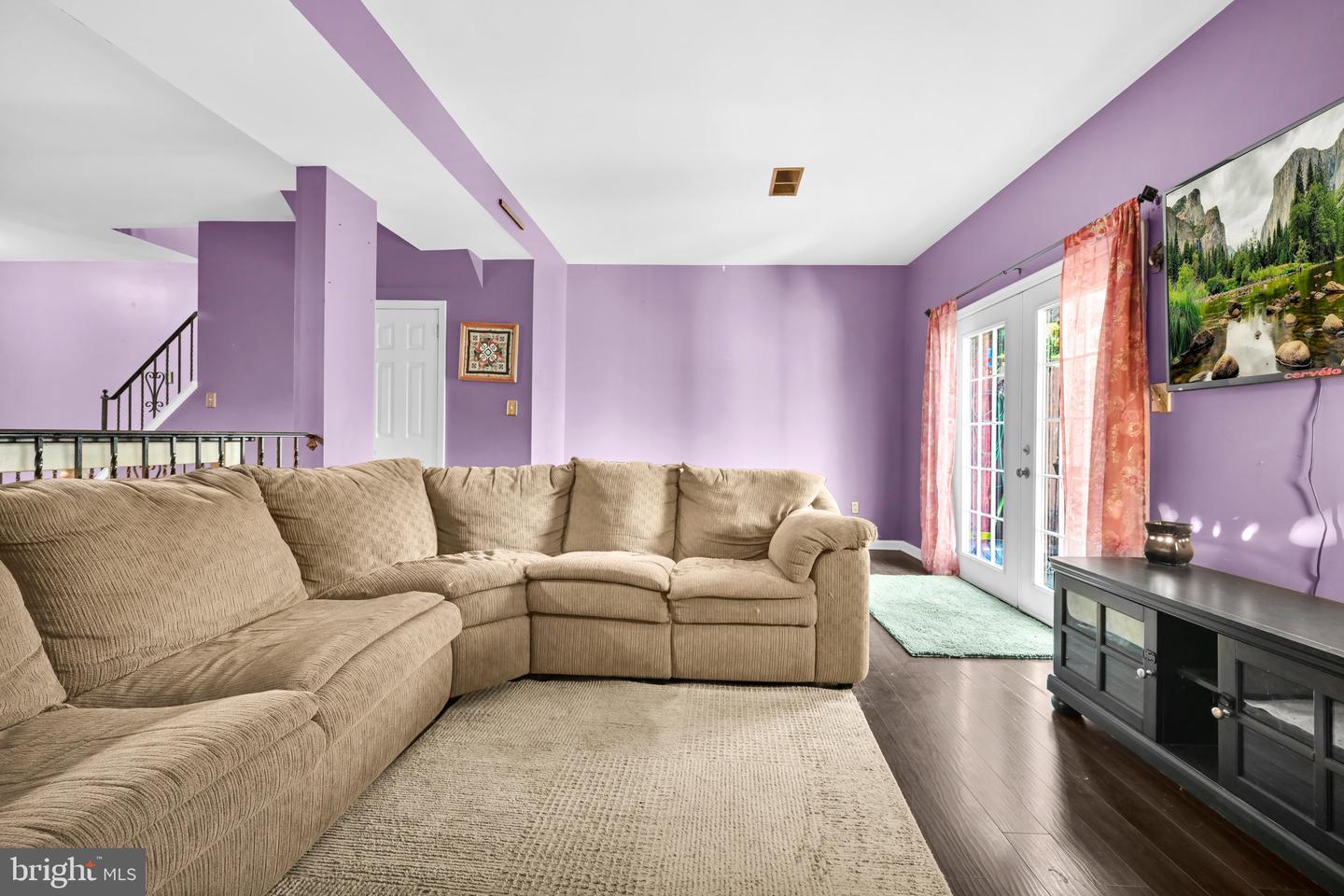 1287 Fox Run Property Photo 13