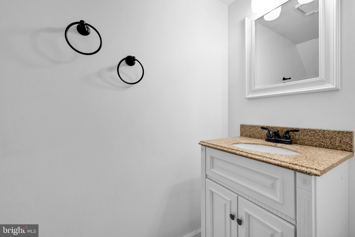 1287 Fox Run Property Photo 18