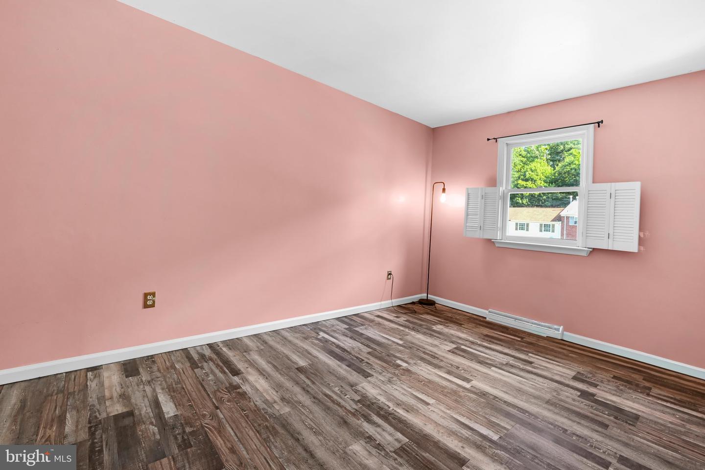 1287 Fox Run Property Photo 23
