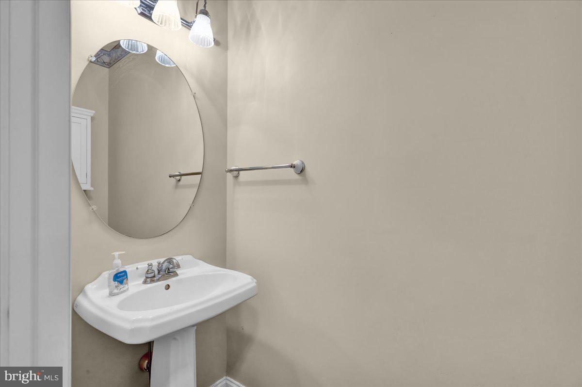 11 Fallowfield Cir Property Photo 11
