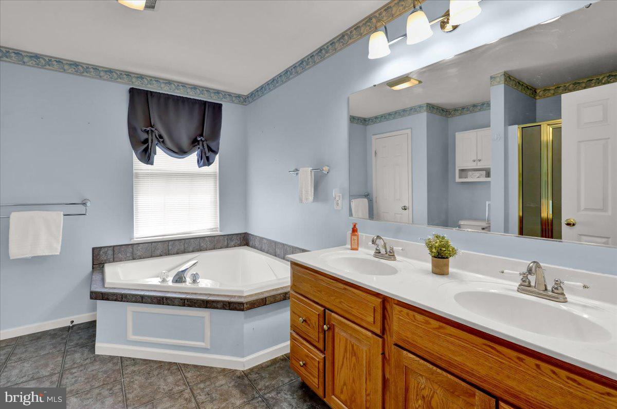 11 Fallowfield Cir Property Photo 16