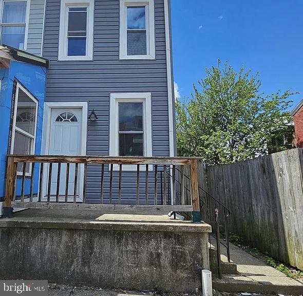 1040 Birch St Property Photo 10