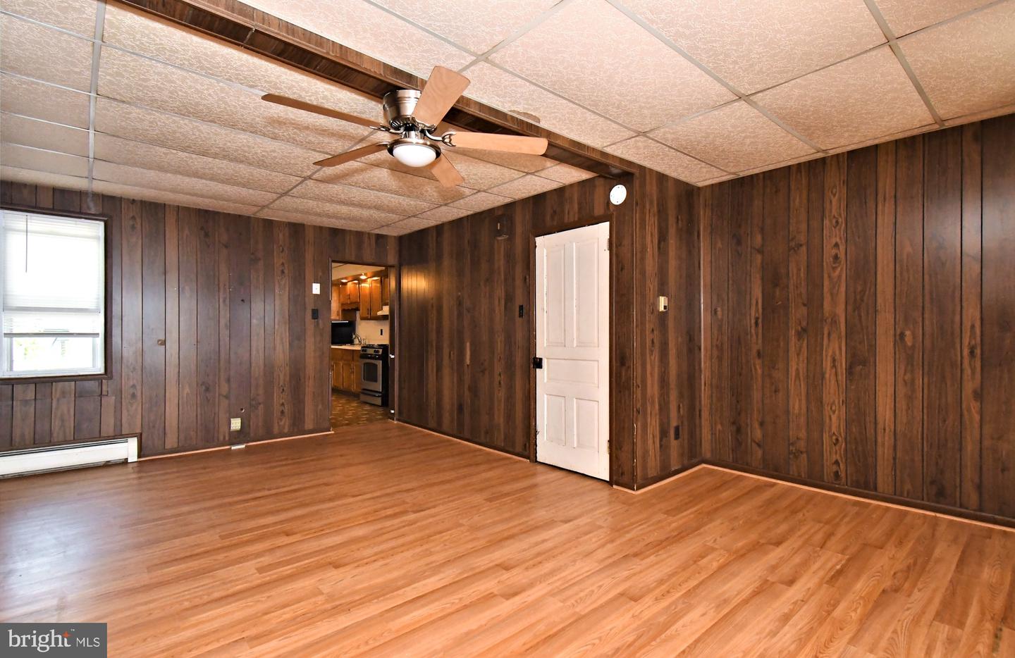 28 W Smith St Property Photo 9