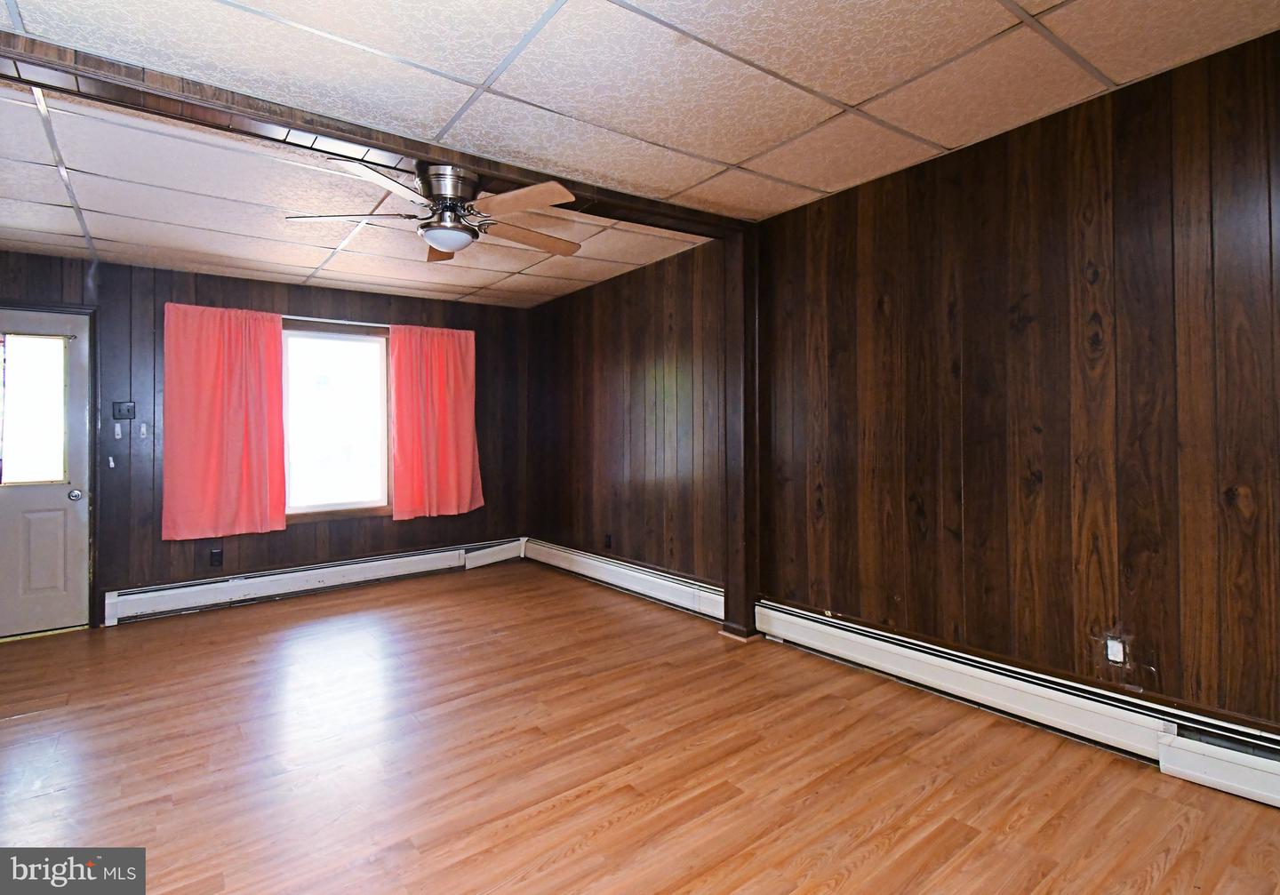 28 W Smith St Property Photo 10