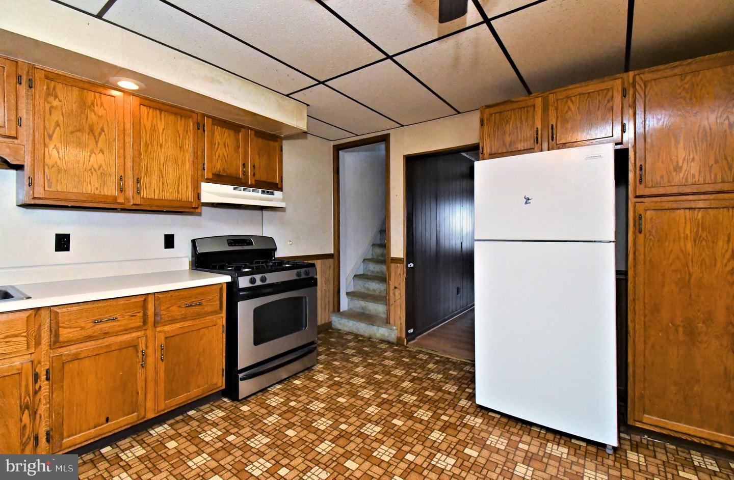 28 W Smith St Property Photo 14