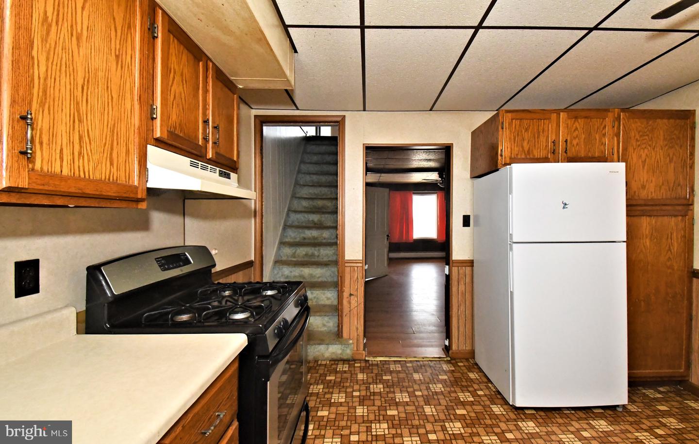 28 W Smith St Property Photo 15