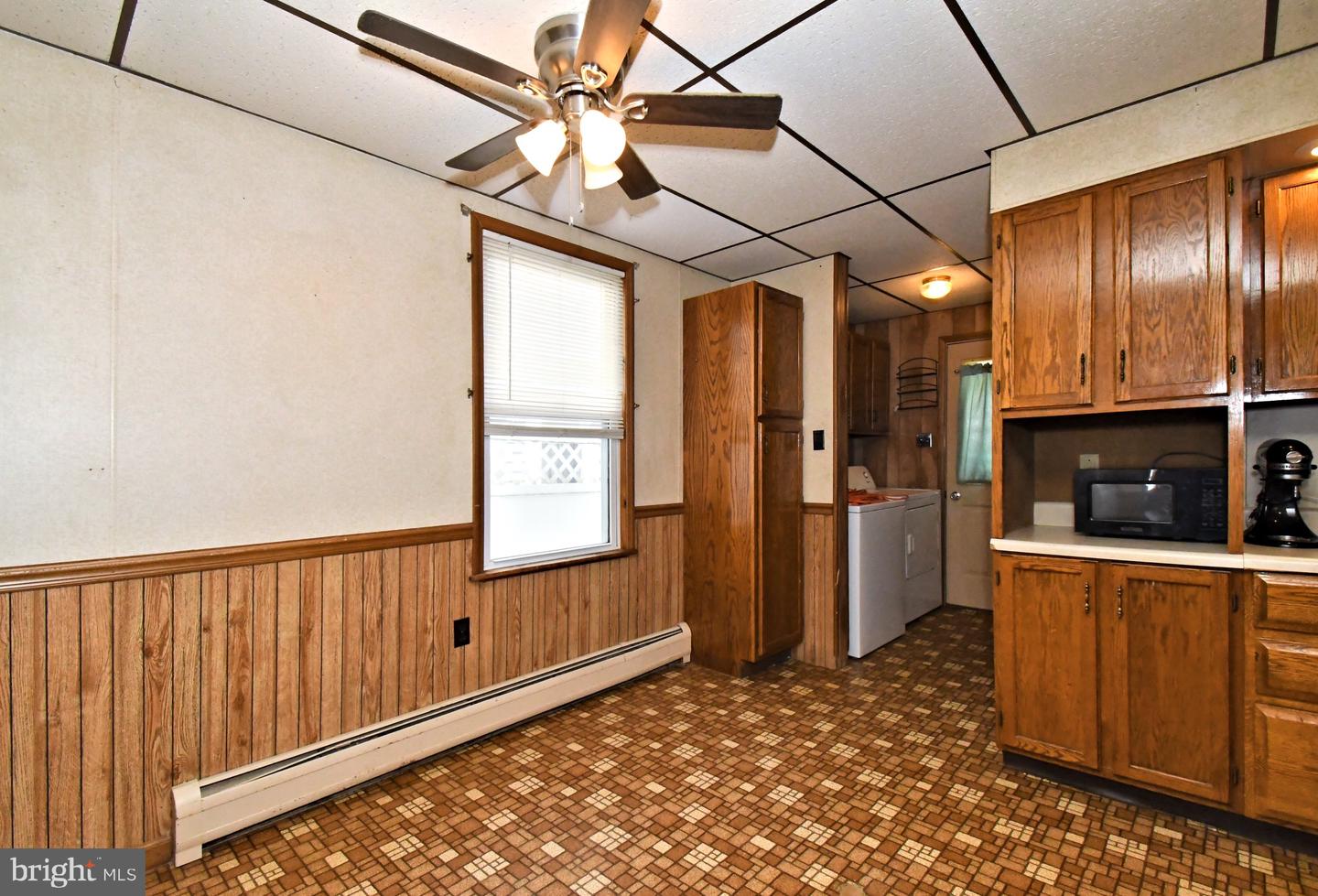 28 W Smith St Property Photo 17