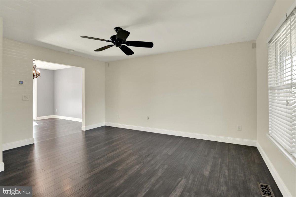 222 Bainbridge Cir Property Photo 13