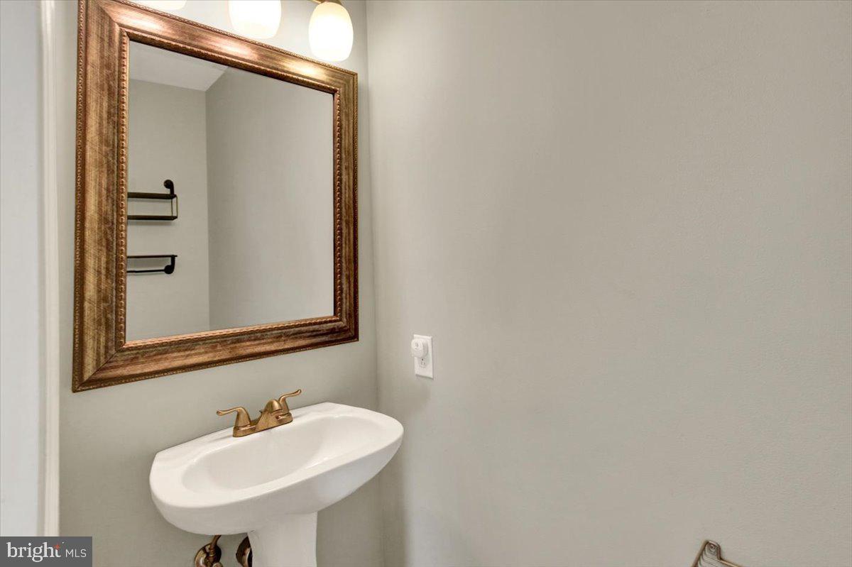 222 Bainbridge Cir Property Photo 16